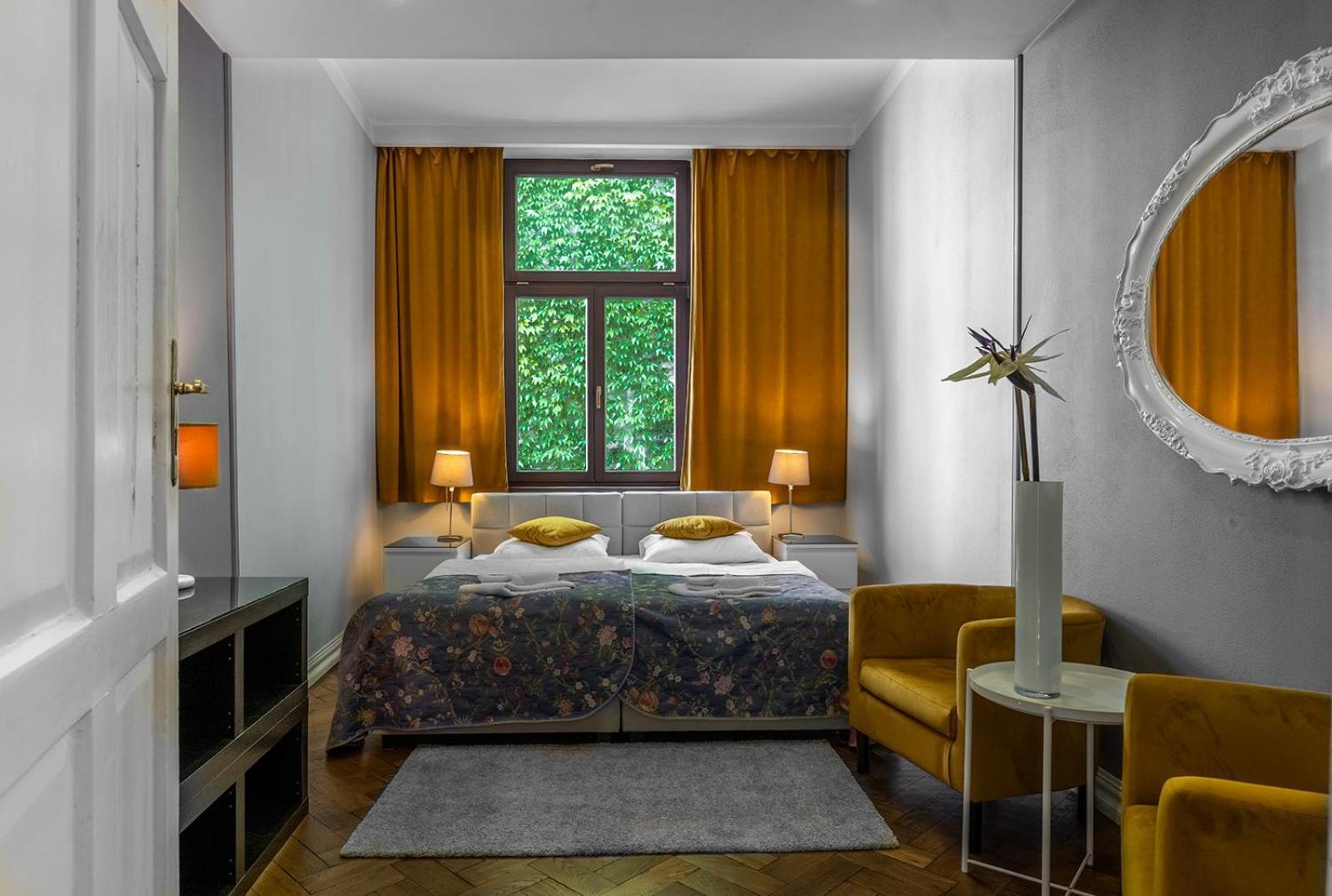 Antique Apartments Old Town كراكوفيا المظهر الخارجي الصورة