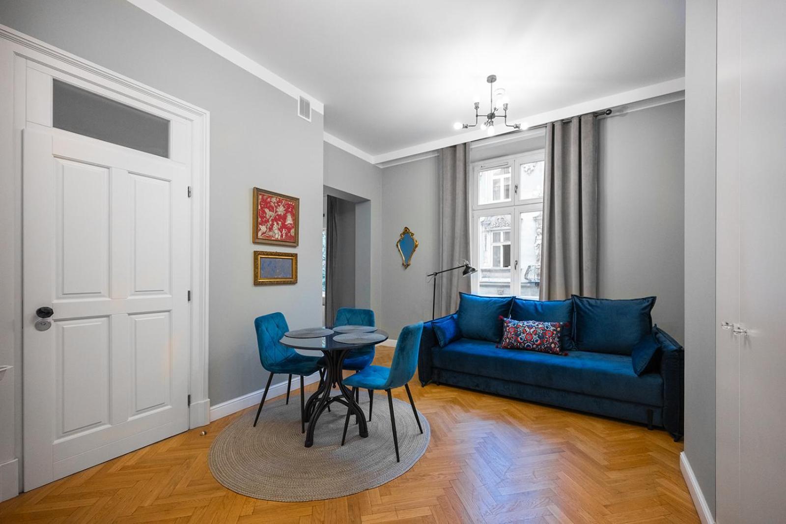 Antique Apartments Old Town كراكوفيا المظهر الخارجي الصورة